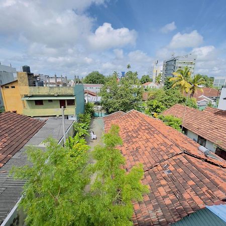 Araliya White House Apartment Negombo Exterior photo