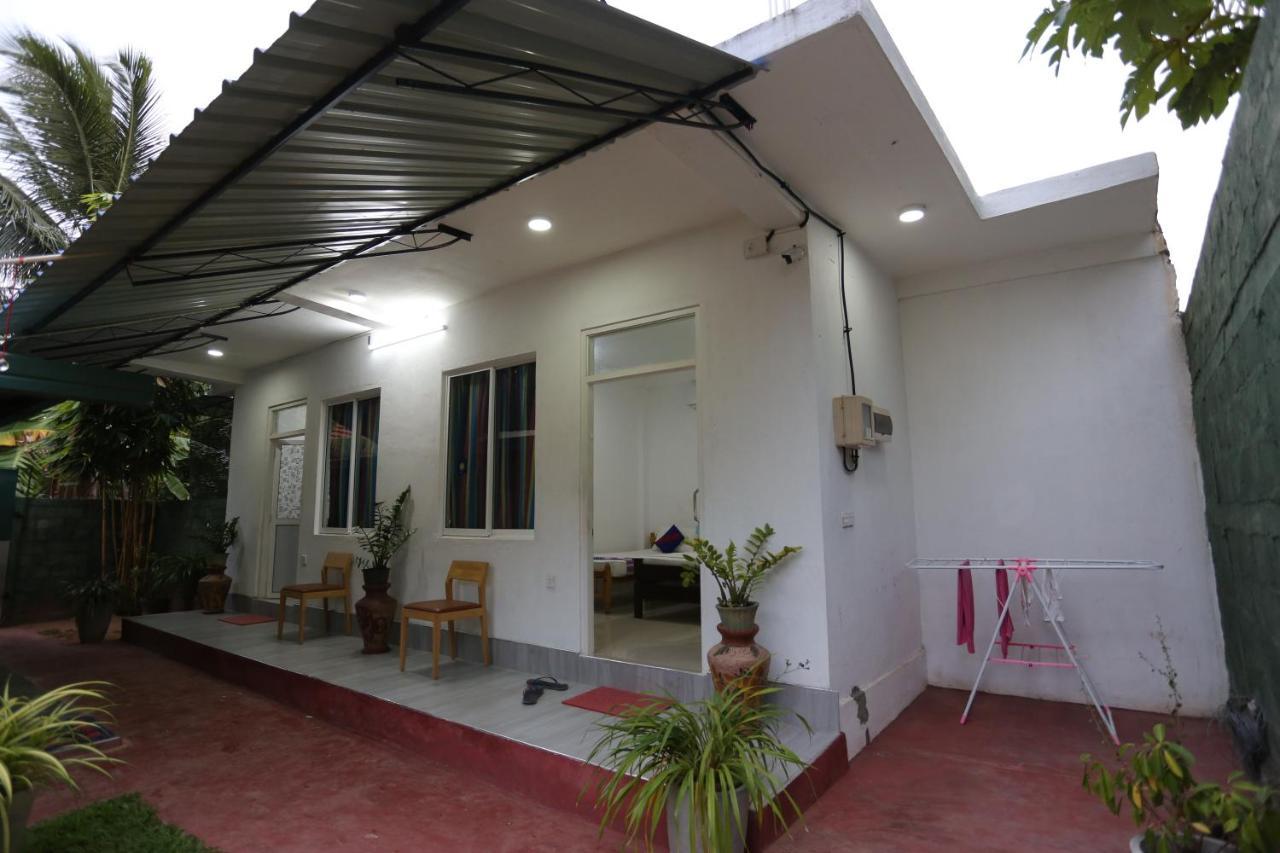 Araliya White House Apartment Negombo Exterior photo